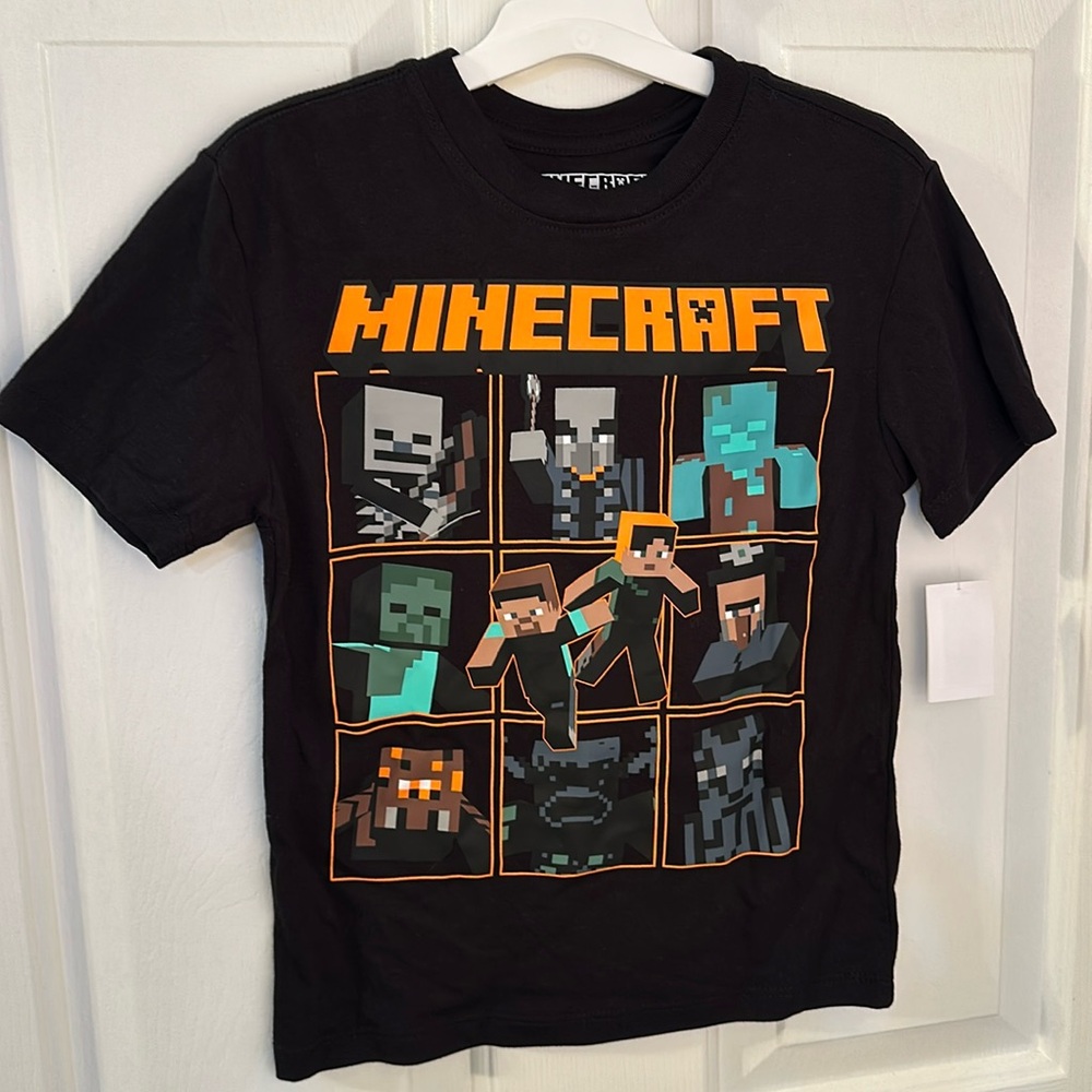 NWT Minecraft tshirt